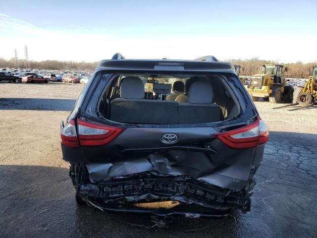 2015 Toyota Sienna LE