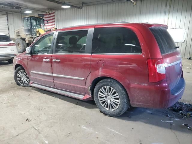 2014 Chrysler Town & Country Touring L