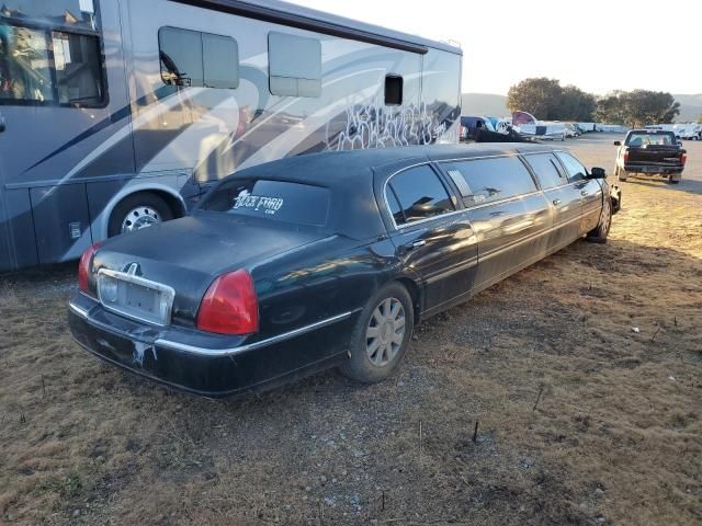 2003 Lincoln Town Car Executive