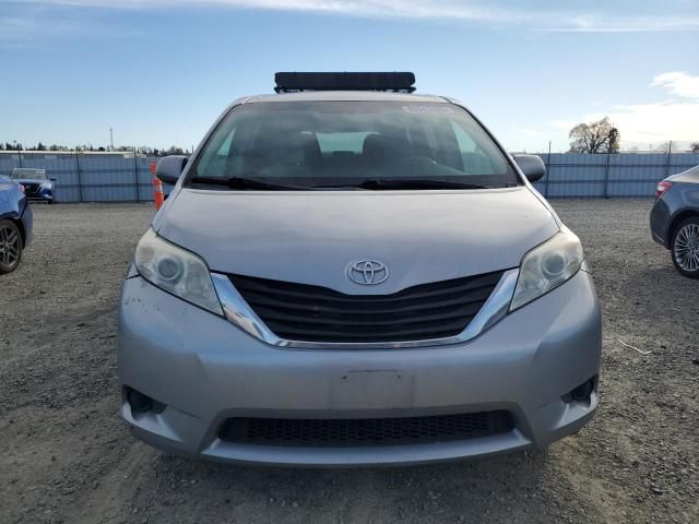 2014 Toyota Sienna LE