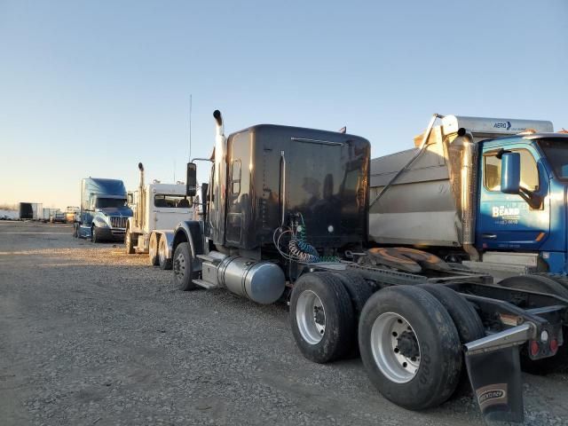 2016 Freightliner 122SD