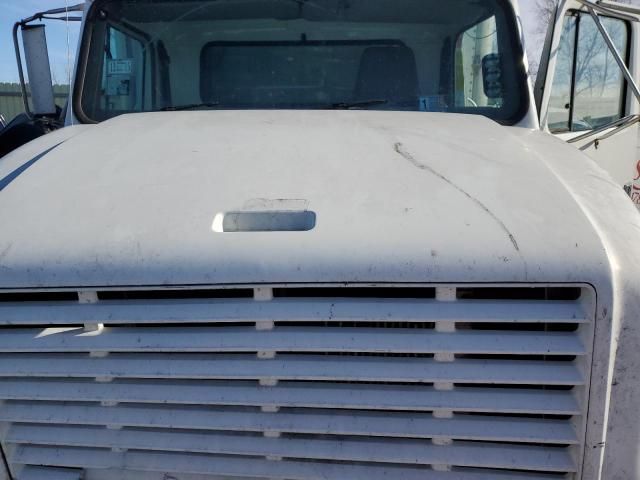 2001 International 4000 4700