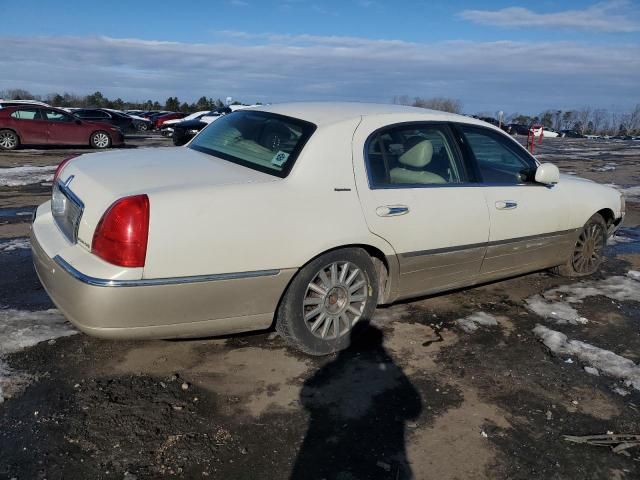 2004 Lincoln Town Car Executive