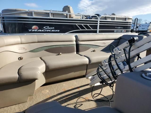 2019 Bennington Marine Pontoon