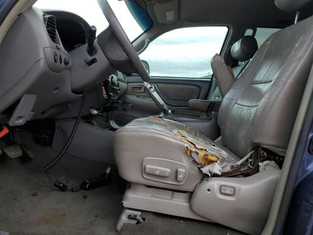 2004 Toyota Sequoia SR5