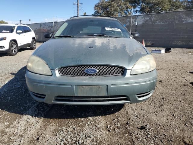 2005 Ford Taurus SE