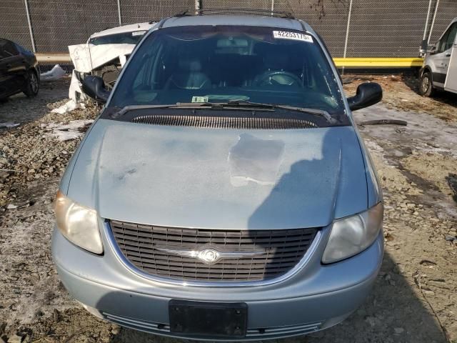 2002 Chrysler Town & Country LXI