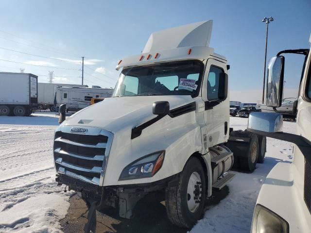 2020 Freightliner Cascadia 126