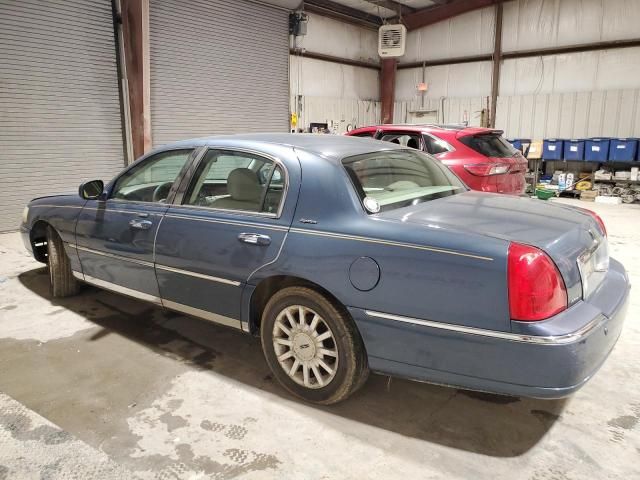 2005 Lincoln Town Car Signature