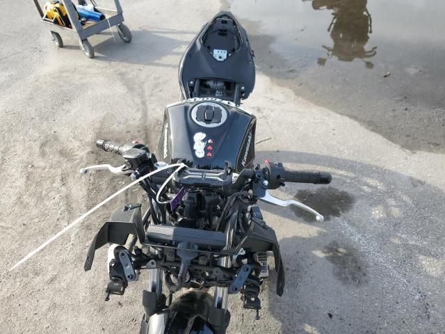 2024 Kawasaki EX500 H