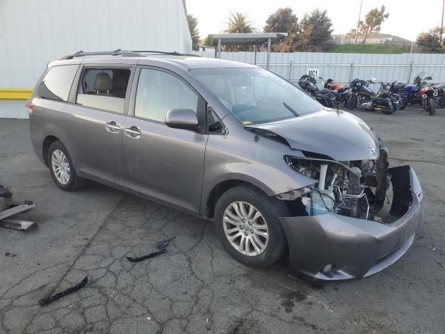 2014 Toyota Sienna XLE