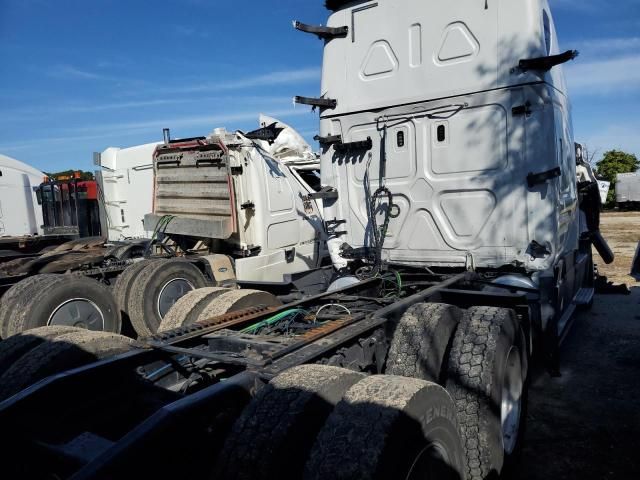 2020 Freightliner Cascadia