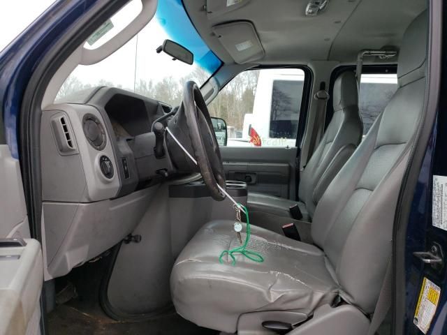 2011 Ford Econoline E350 Super Duty Wagon