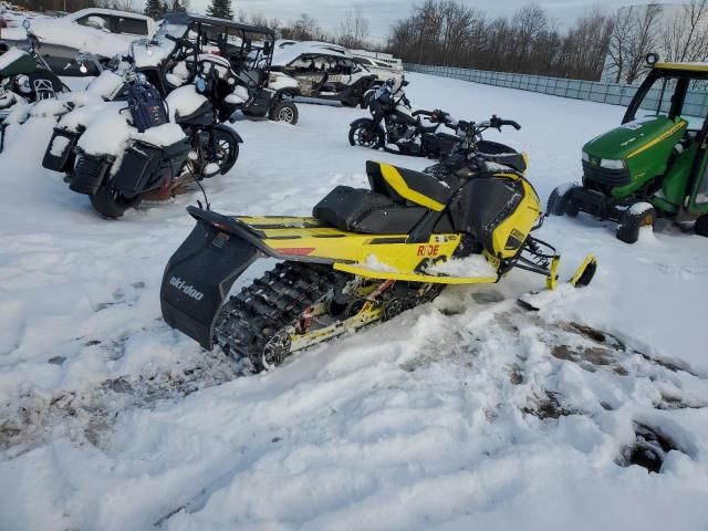 2021 Skidoo 2021 Skidoo Renegade