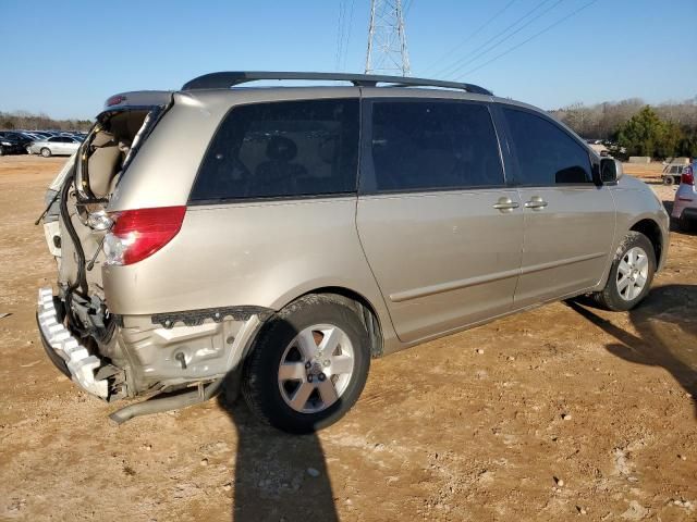 2006 Toyota Sienna XLE