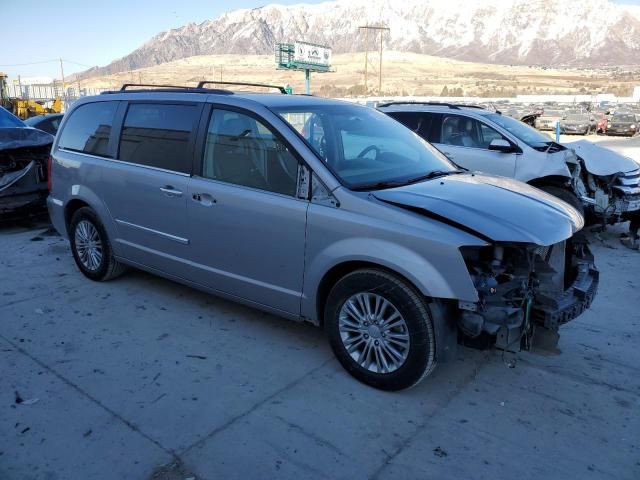 2015 Chrysler Town & Country Touring L