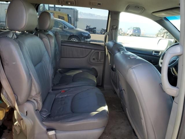 2005 Toyota Sienna XLE