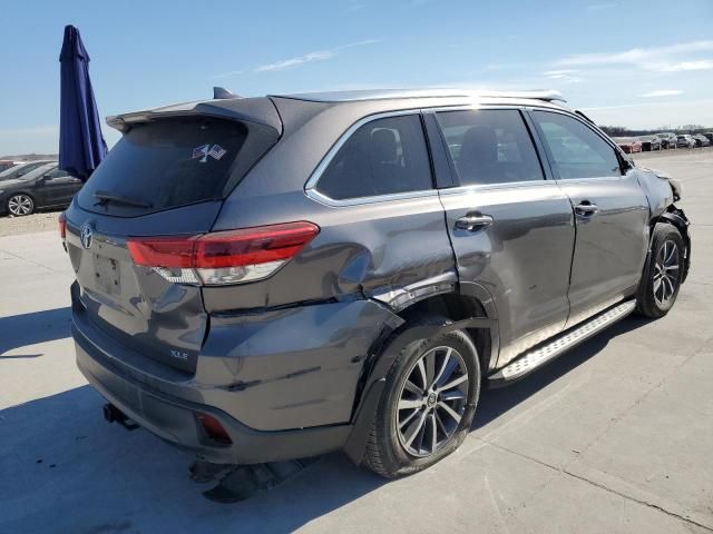 2019 Toyota Highlander SE