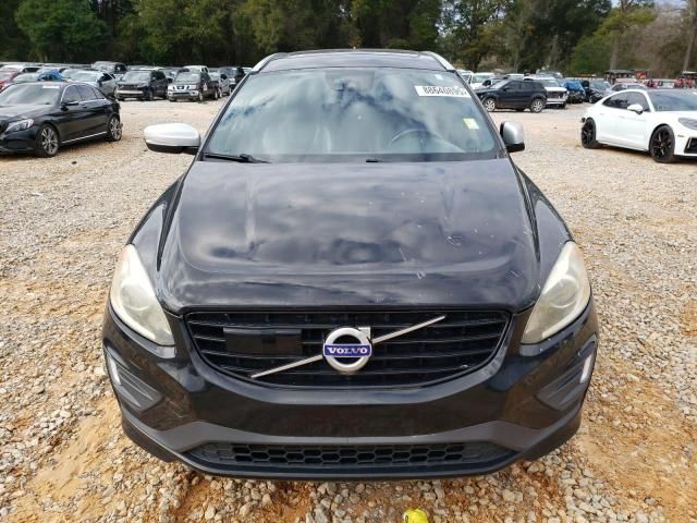 2017 Volvo XC60 T6 R-DESIGN Platinum