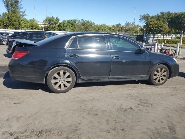 2005 Toyota Avalon XL