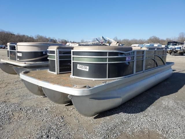 2019 Bennington Marine Pontoon