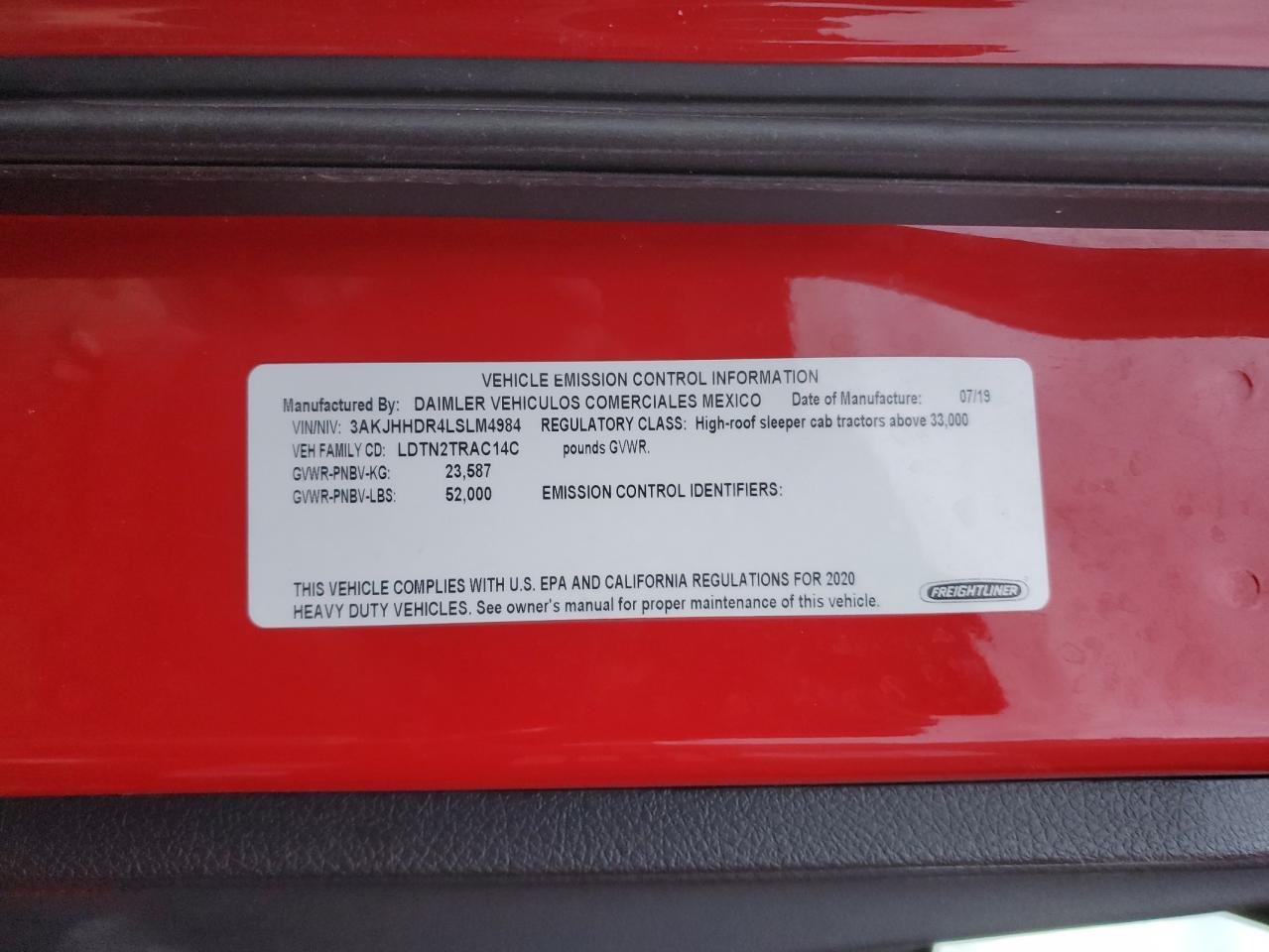 2020 Freigliner Cascadia 126