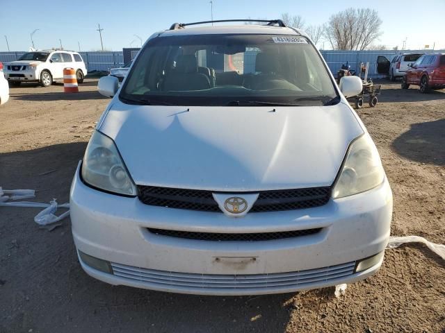 2004 Toyota Sienna XLE