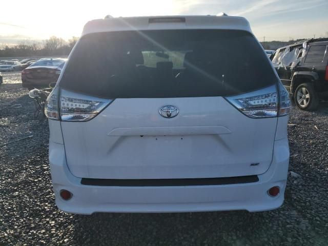 2017 Toyota Sienna SE