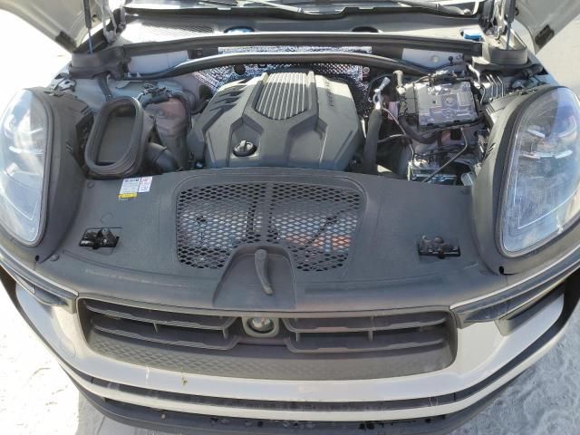 2023 Porsche Macan Base