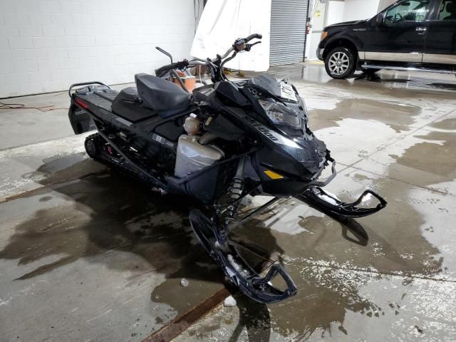 2019 Skidoo Snowmobile