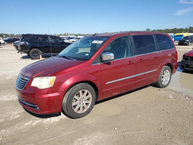 2011 Chrysler Town & Country Touring L