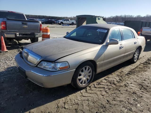 2011 Lincoln Town Car Signature Limited