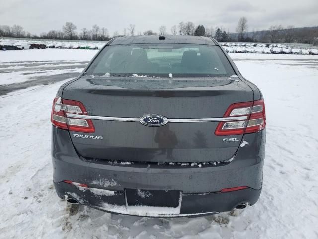 2018 Ford Taurus SEL