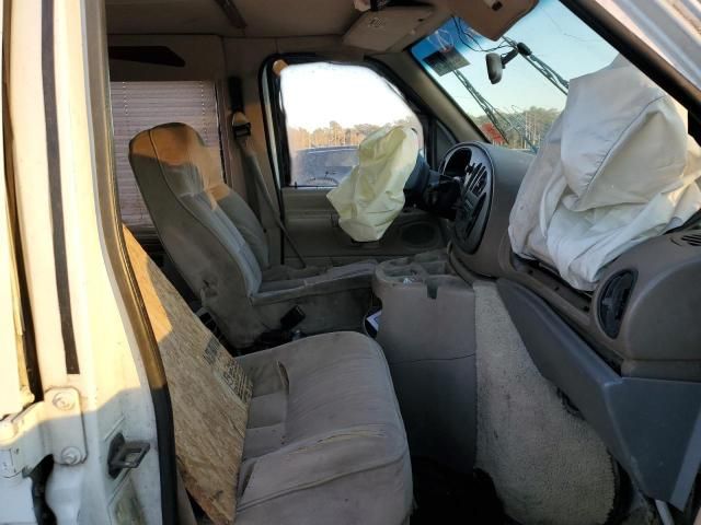 2000 Ford Econoline E150 Van