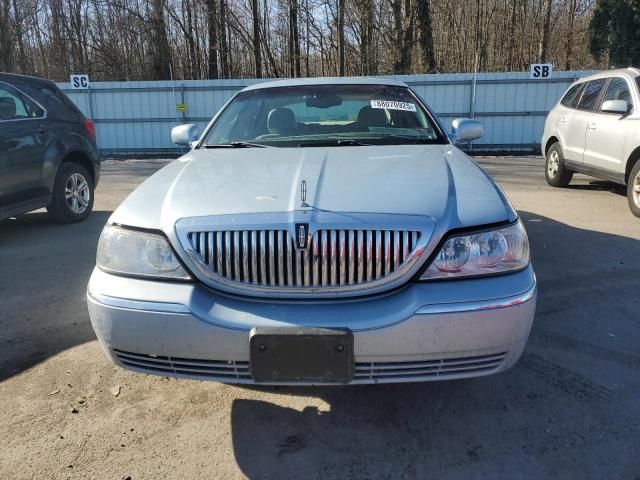 2005 Lincoln Town Car Signature