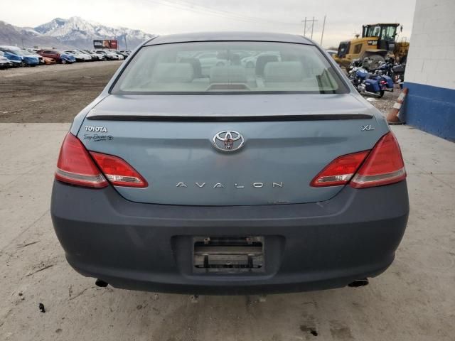 2005 Toyota Avalon XL