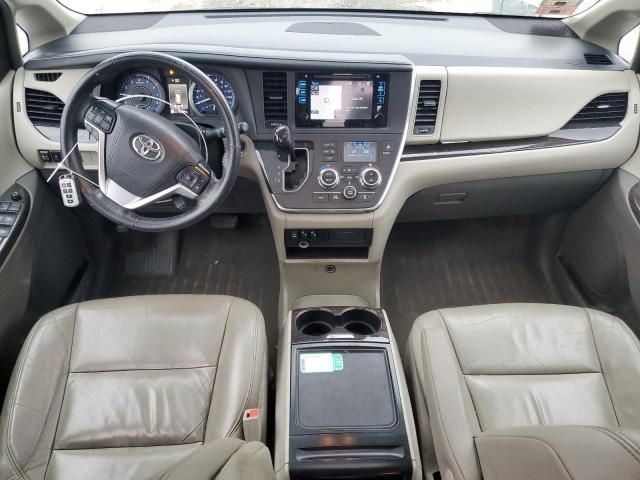 2015 Toyota Sienna XLE