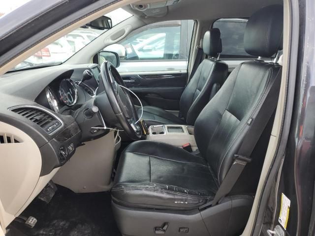 2012 Chrysler Town & Country Touring L