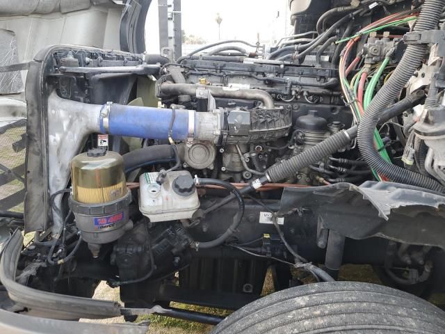2021 Freightliner Cascadia 126