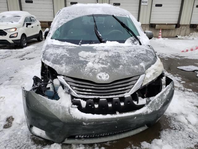 2011 Toyota Sienna XLE