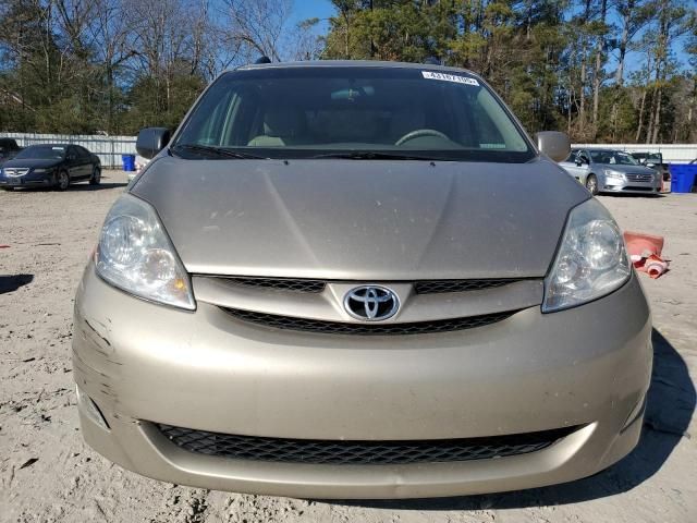 2008 Toyota Sienna XLE