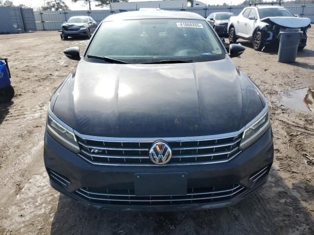 2017 Volkswagen Passat R-Line