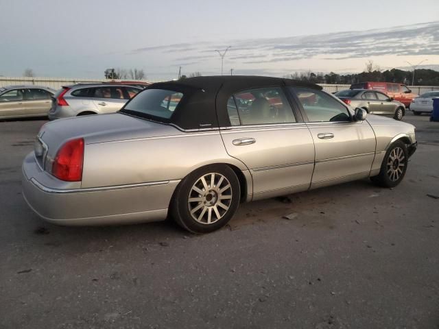 2006 Lincoln Town Car Signature