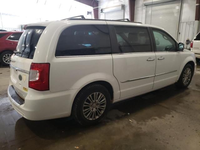 2014 Chrysler Town & Country Touring L