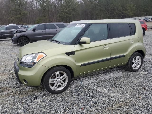 2010 KIA Soul +