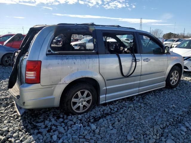 2010 Chrysler Town & Country Touring