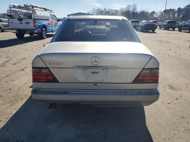 1995 Mercedes-Benz E 320 Base