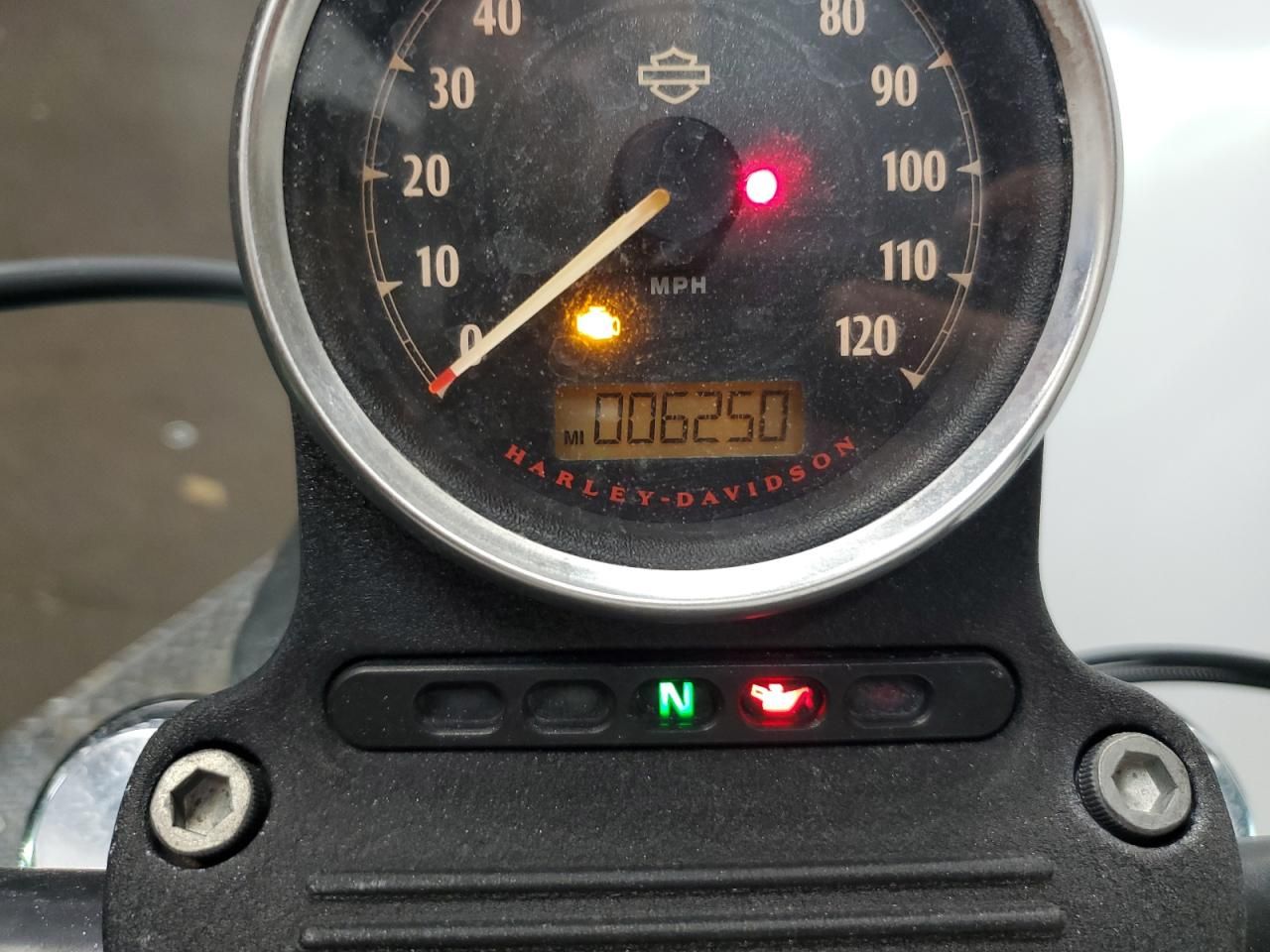 2016 Harley-Davidson XL883 Iron 883