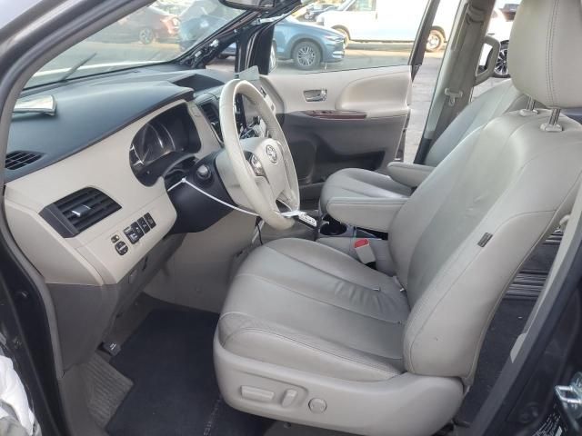 2014 Toyota Sienna XLE