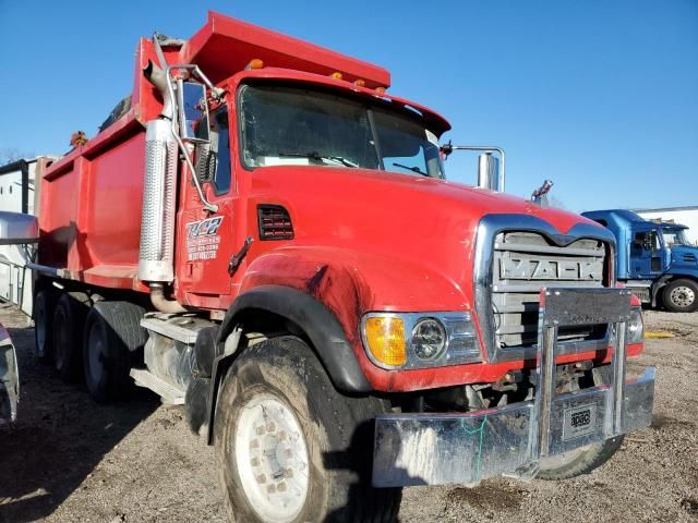 2006 Mack 700 CV700